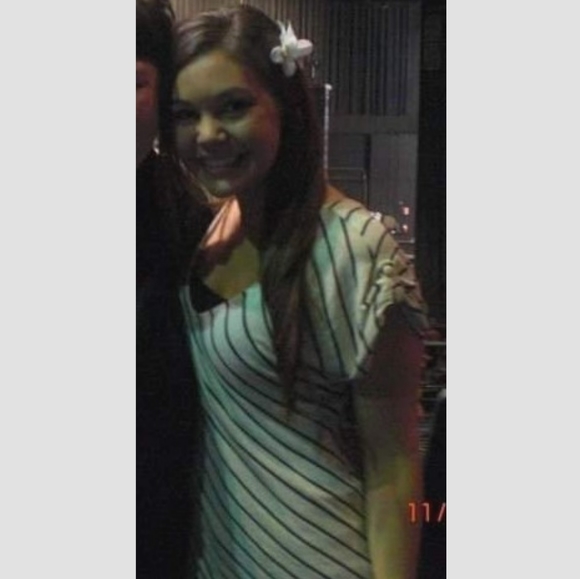 Timing V-Neck Short Sleeve Striped Tunic Medium - Picture 2 of 7